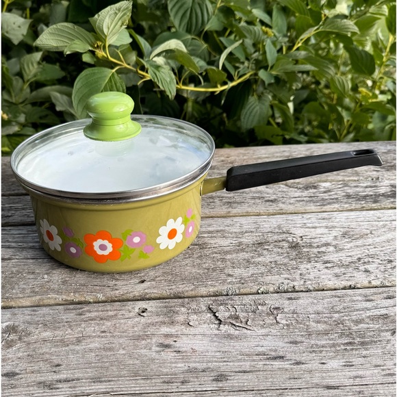 Vintage Other - Vintage Floral Enamel Pot